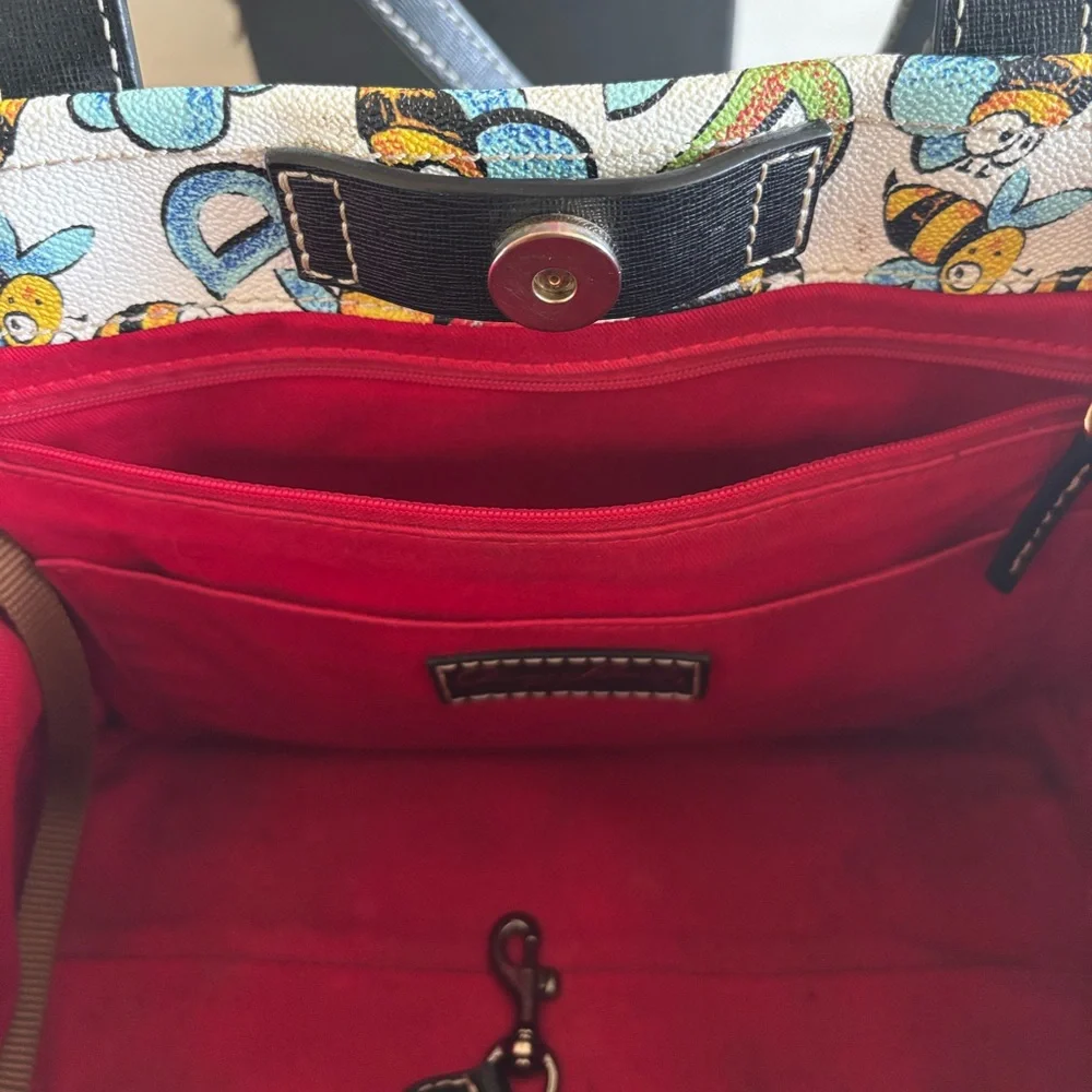 Dooney & Bourke White Bee Print Medium Tote W/Coin Purse - Picture 7 of 16